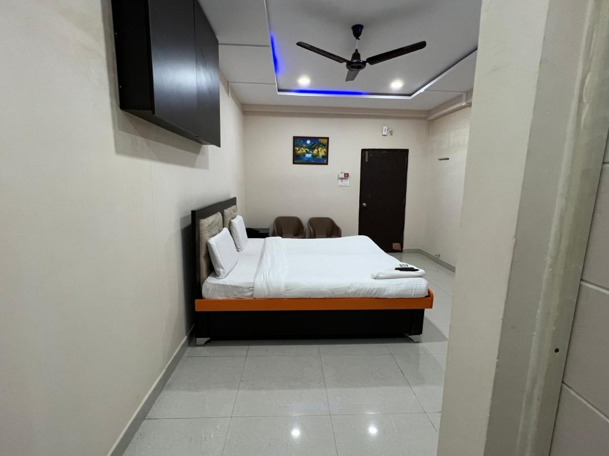 Hotel 5 Star Grand Shamshabad Exterior foto