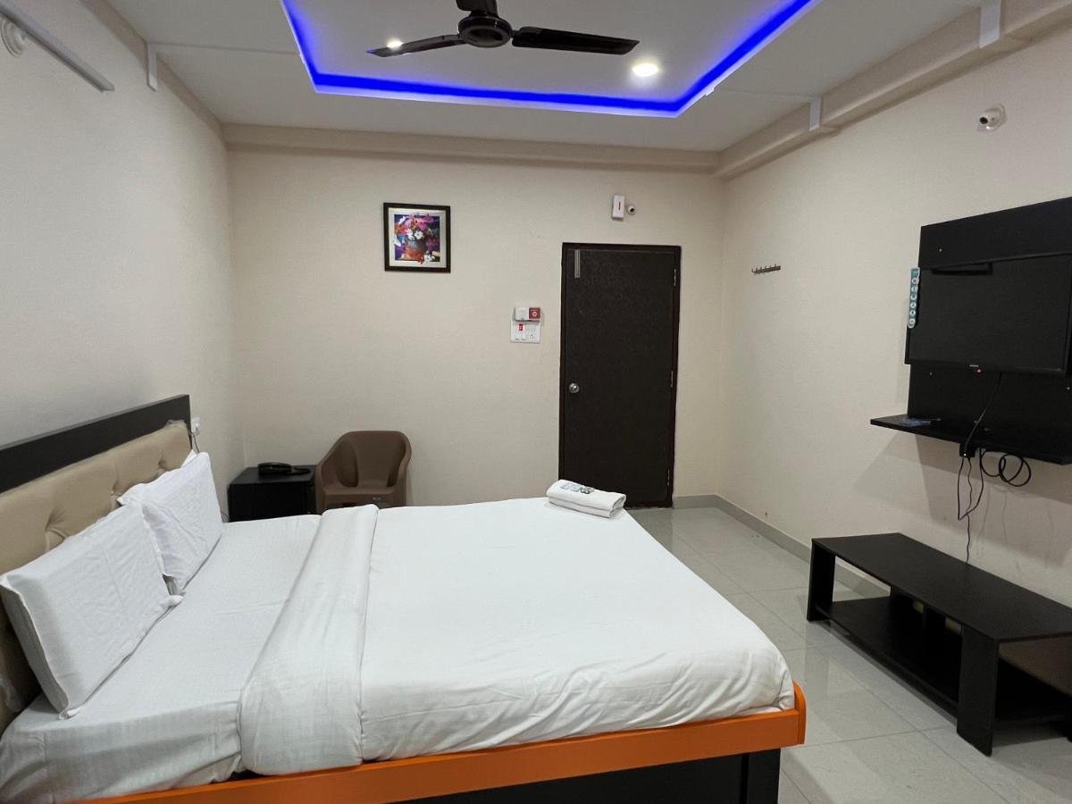 Hotel 5 Star Grand Shamshabad Exterior foto